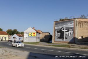 Mural dedicated to Croatian mothers is restored in Vukovar 