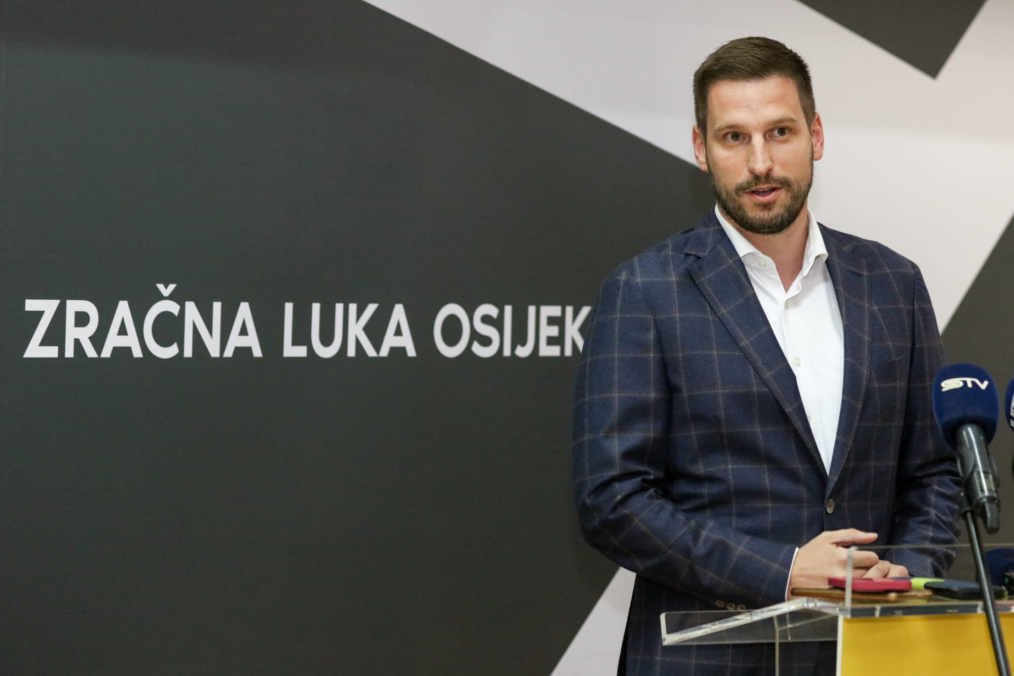 Major Milestone: €11.3 Million Passenger Terminal Construction Agreement Signed at Osijek Airport