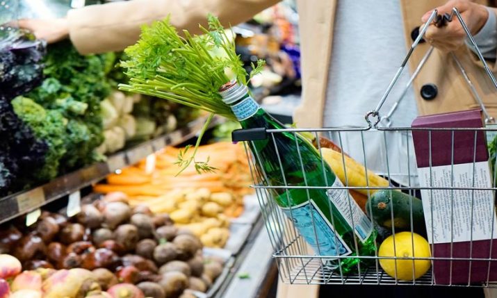Croatia caps prices of 30 supermarket products 