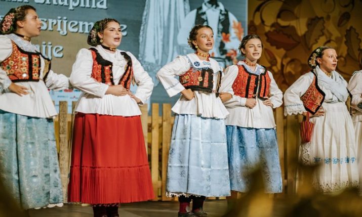 Croatian Folklore Tradition: KUD Seljačka Sloga named best at Vinkovačke jeseni 