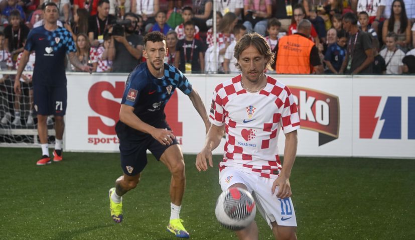 PHOTOS: Croatian stars play each other in street football tournament in Zagreb 