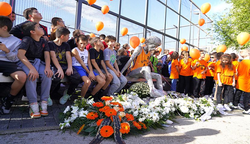PHOTOS: Tribute to Dražen Petrović on his 59th birthday in his hometown