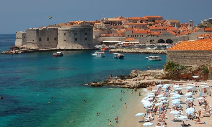 October temperature record in Croatia broken as people flock to beaches
