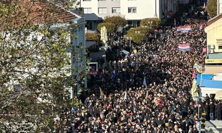 Biggest ever remembrance procession in Vukovar as 150,000 march