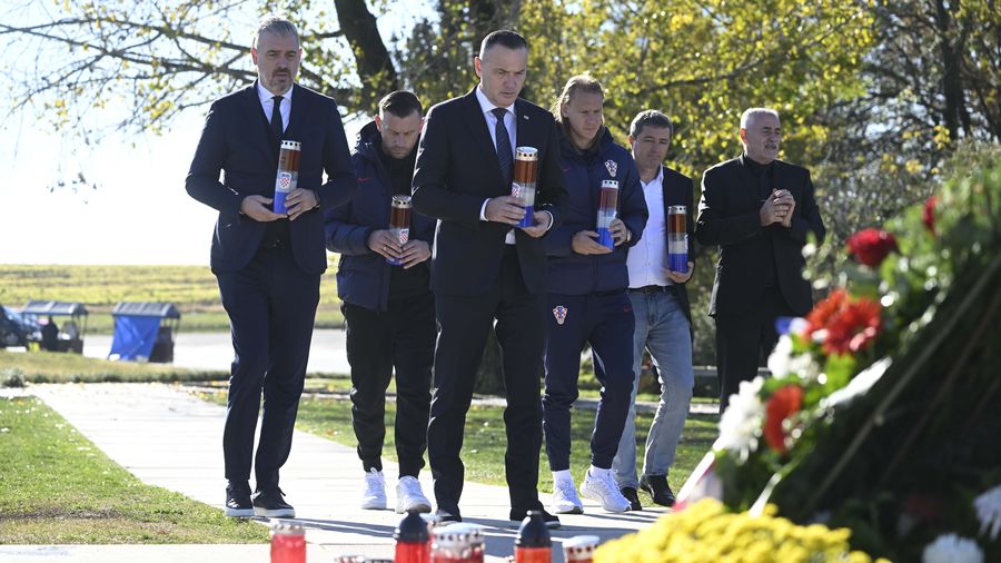 PHOTOS: Croatian football pays tribute in Vukovar ahead of Remembrance Day
