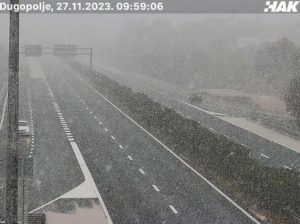 VIDEO: Snow starts falling around Split