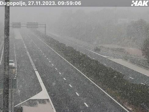 VIDEO: Snow starts falling around Split
