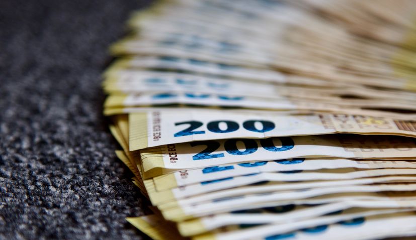 964 Croatians with savings exceeding €1 million
