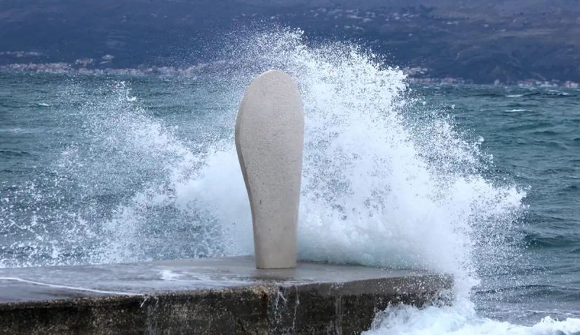 New sculpture on Croatian island raises awareness of endangered species