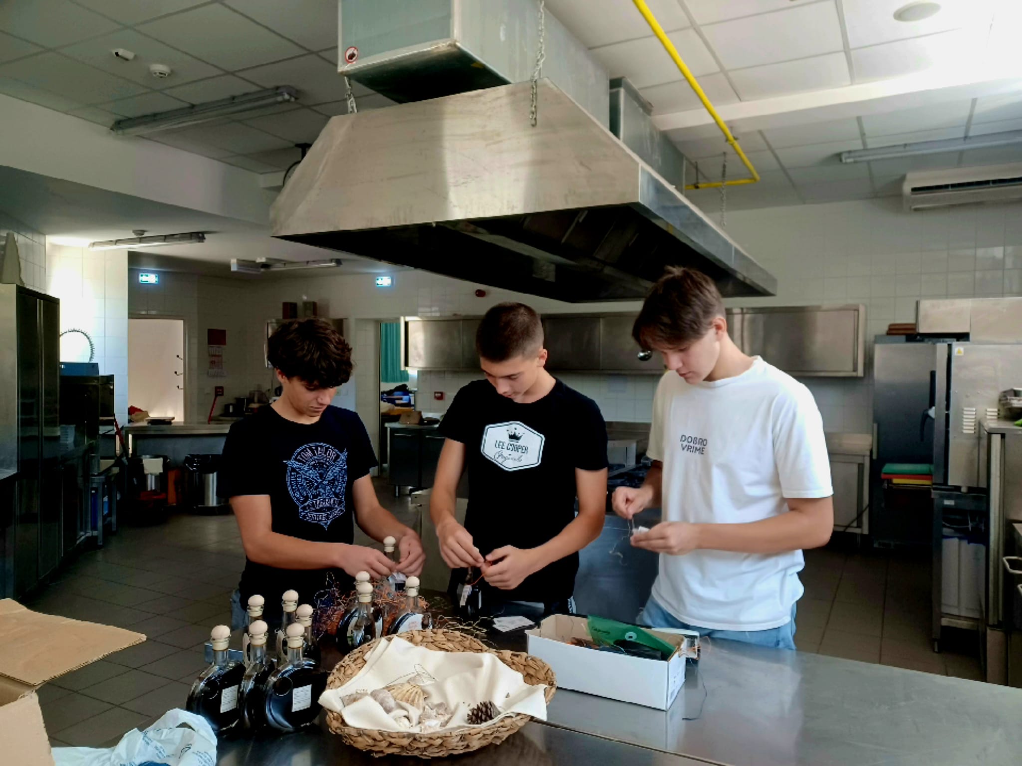 Students on Croatian island producing carob syrup, jelly, cookies and other delightsStudents on Croatian island producing carob syrup, jelly, cookies and other delights