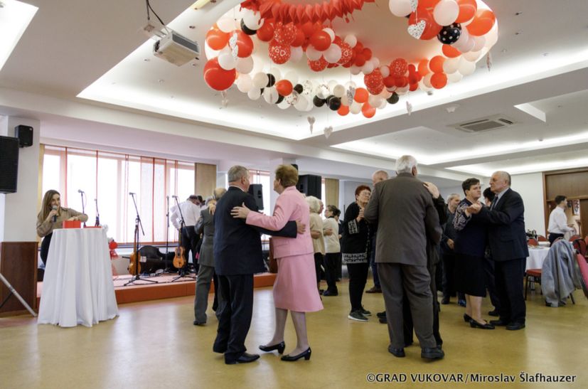 Croatian city’s Valentine's tradition for couples married 50+ years continues 