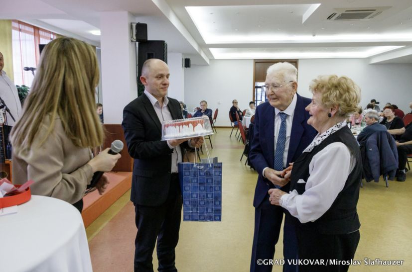 Croatian city’s Valentine's tradition for couples married 50+ years continues 