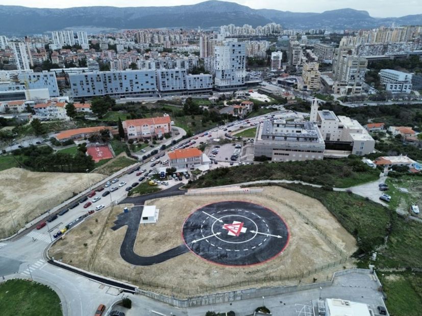 Split hospital helipad