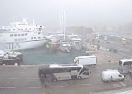 Ferry collision in Split leaves one tourist boat sunk