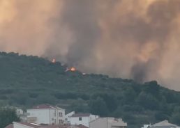 Large wildfire in Dalmatia forces road closures and evacuations