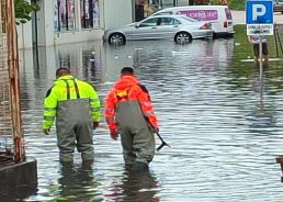Red alert issued as floods hit southern Croatia