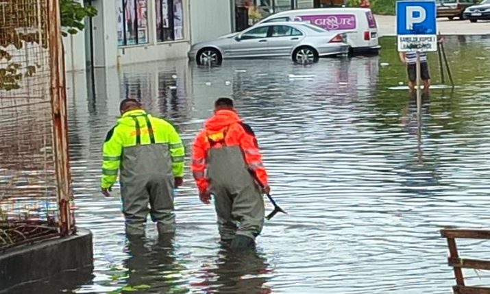 Red alert issued as floods hit southern Croatia
