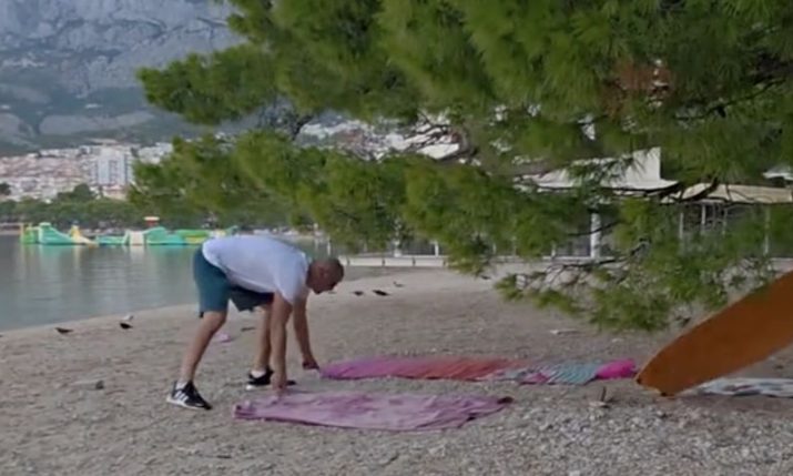 VIDEO: Makarska tackles “beach reserving” to restore order