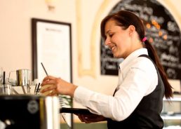 Salaries in Croatia up nearly 10% year-on-year, statistics show