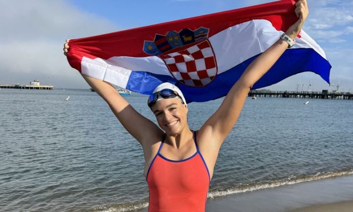 Croatian swimmer Dina Levačić conquers Alcatraz swim