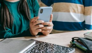 Zagreb set to ban mobile phones in primary schools