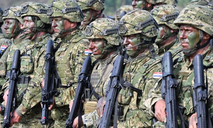 PHOTOS: Croatian and UK armed forces in joint military drill