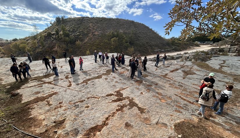 Scientists gather on Croatian island to trace dinosaurs’ footsteps