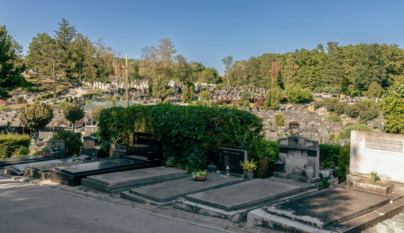 Foreign workers to be employed at Zagreb cemeteries for first time