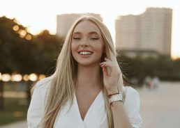 Why is blonde hair called “blue” in Croatian