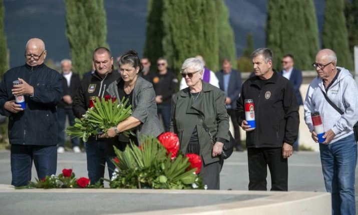 Croatians flock to cemeteries to remember loved ones on All Saints’ Day