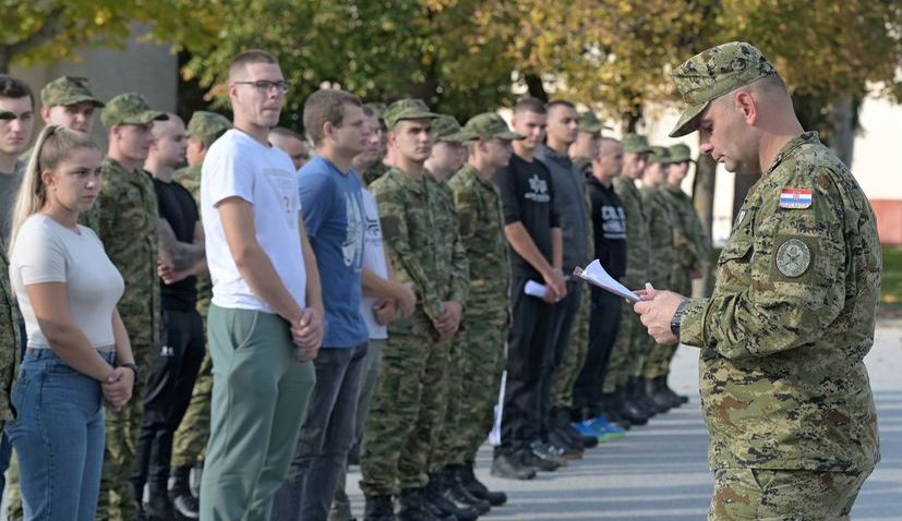 Military call-ups only for citizens with residence in Croatia, ministry explains