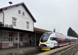 Direct rail link to Zagreb: New diesel train launched in Varaždin