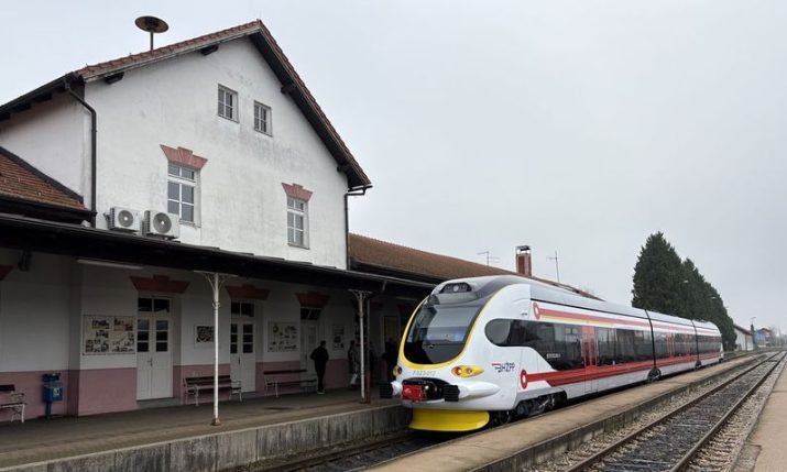 Direct rail link to Zagreb: New diesel train launched in Varaždin