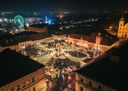 PHOTOS: Impressive Advent in Osijek opens