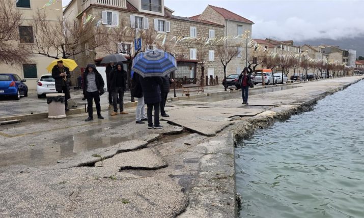 Kaštela hit by rare cyclonic tide after powerful jugo sweeps Dalmatian coast