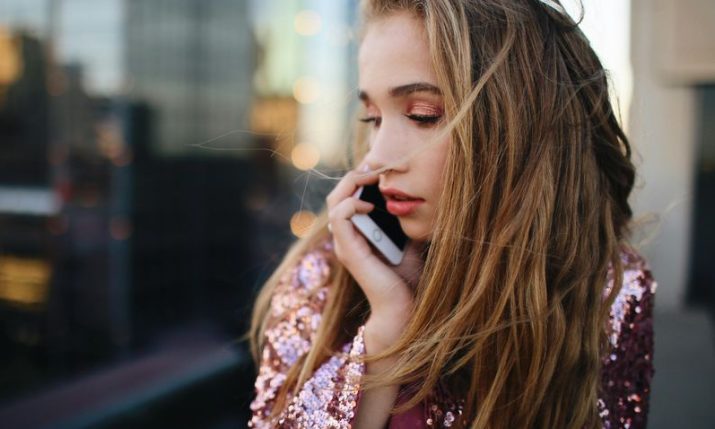 EU moves to end mobile roaming charges with six Western Balkan countries