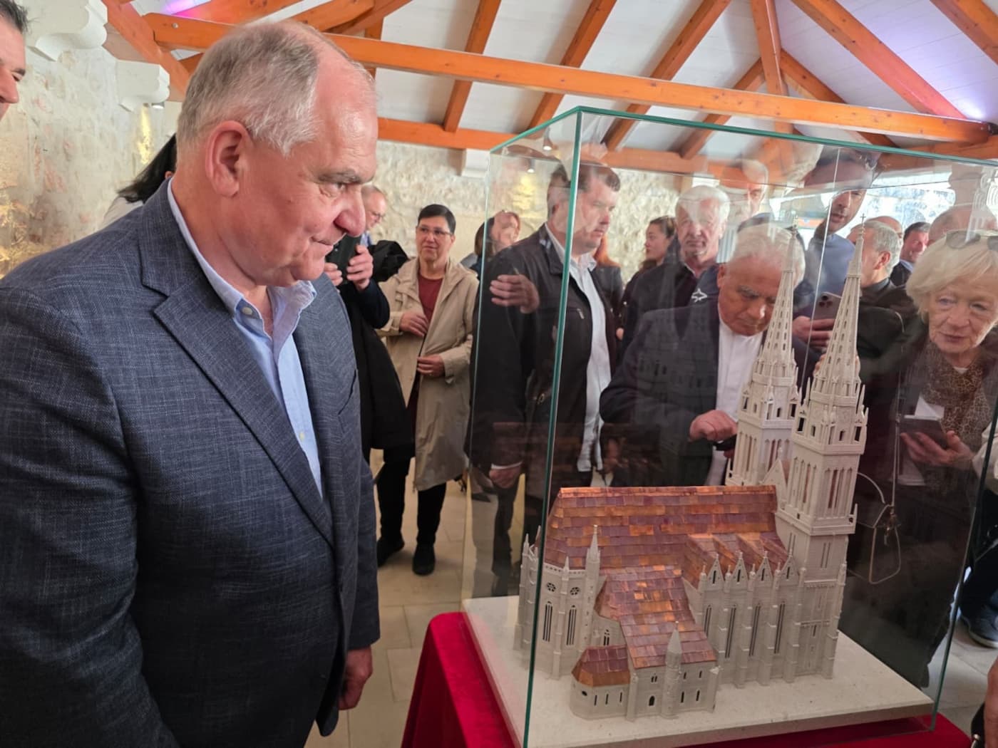 Zagreb Cathedral Mini Brac