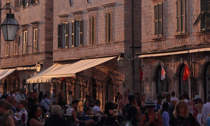 Restaurants and bars in Dubrovnik given extended hours for Croatia World Cup games