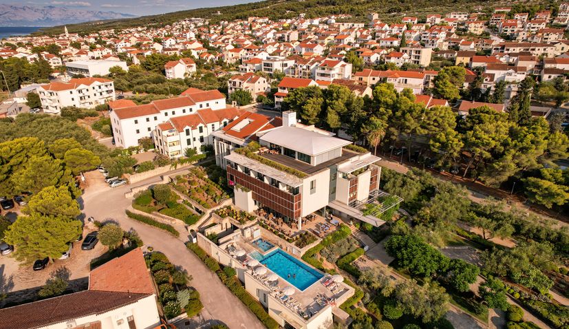Property sales down 42%, yet prices keep rising? Expert explains what’s happening in Croatia